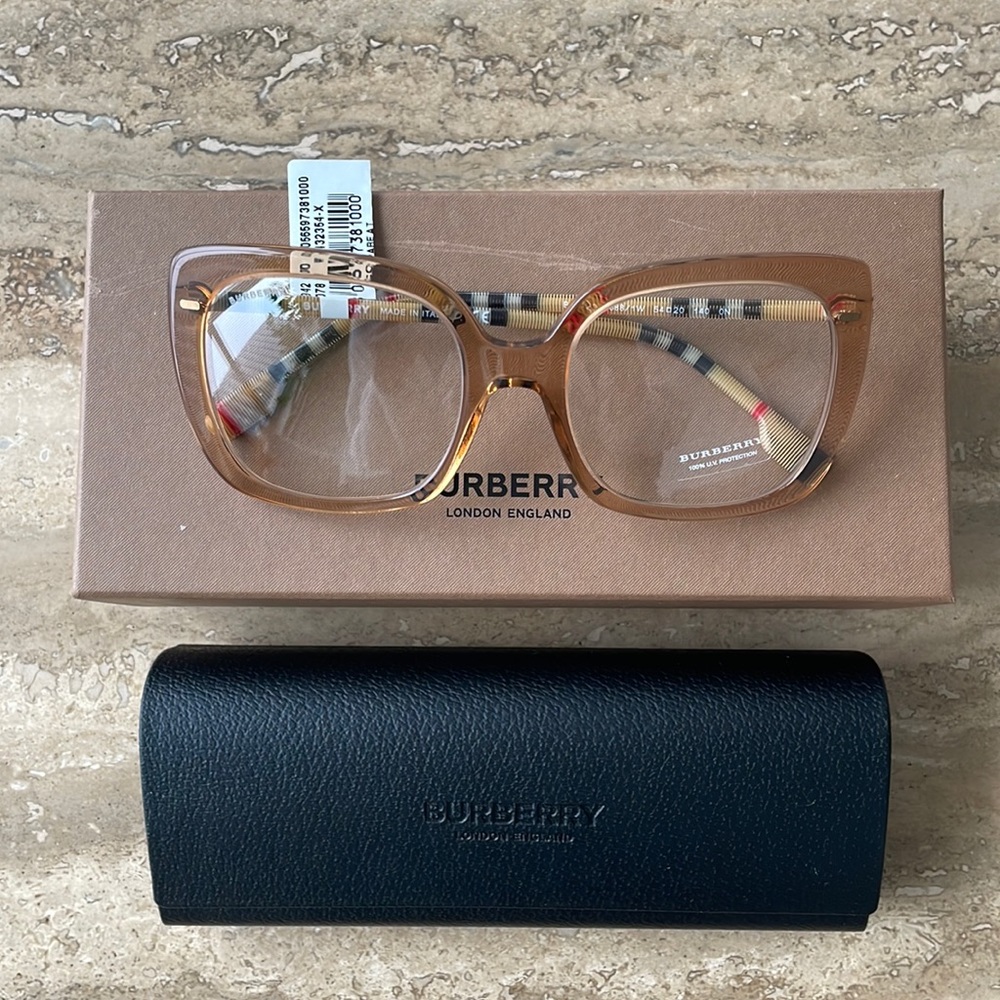 *SOLD* BNIB Burberry Check Arm Square Framed Sun/Eye glasses